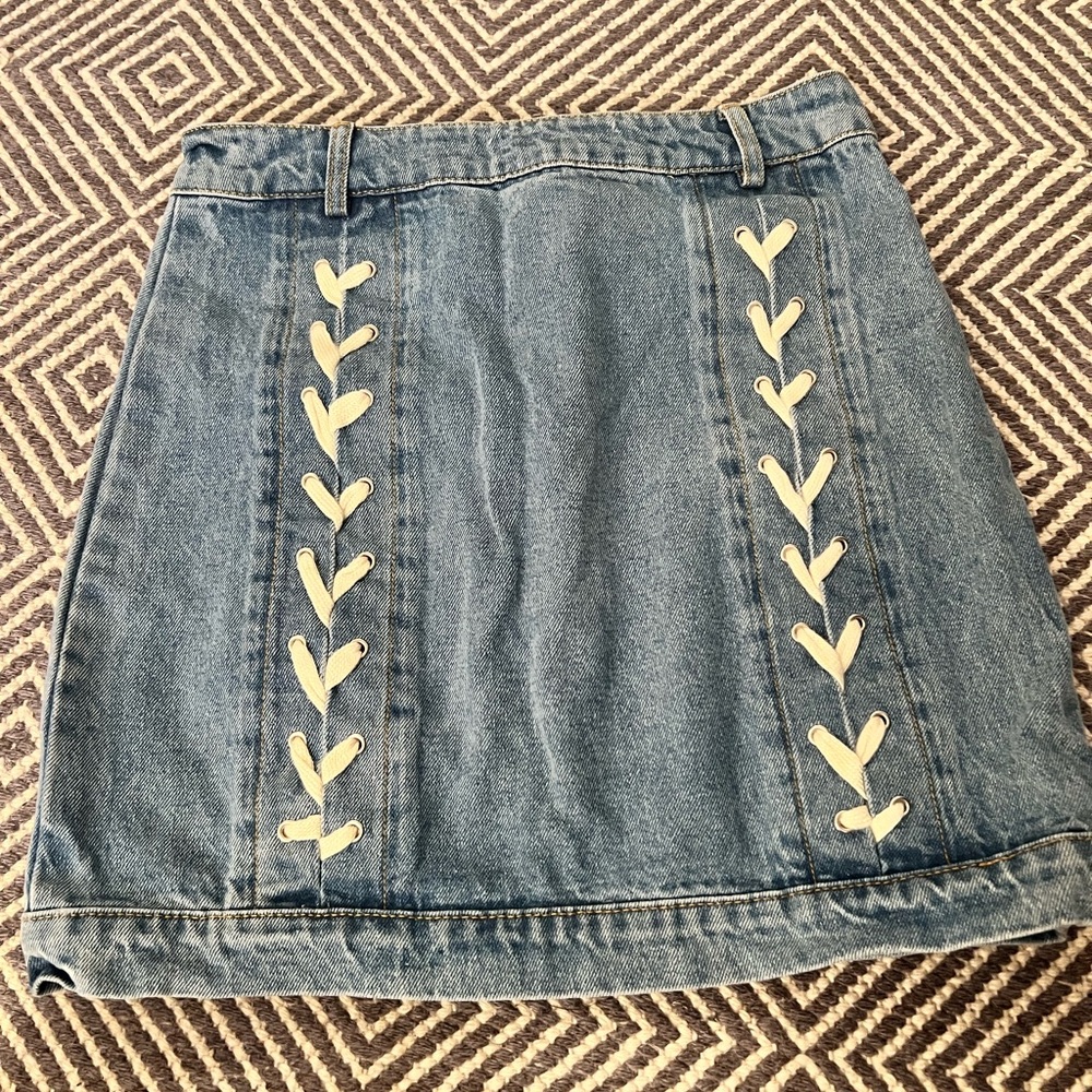 Demin skirt with Cream stitching